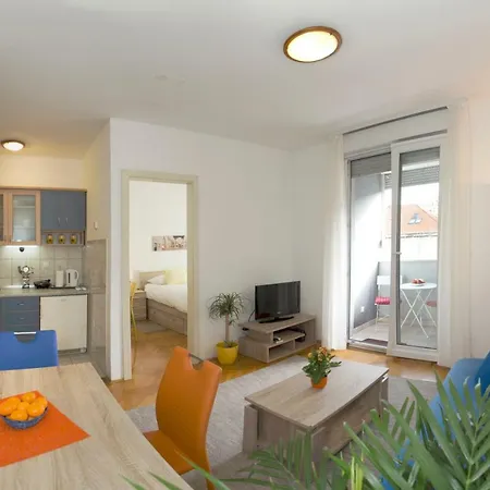 Bella * スプリト